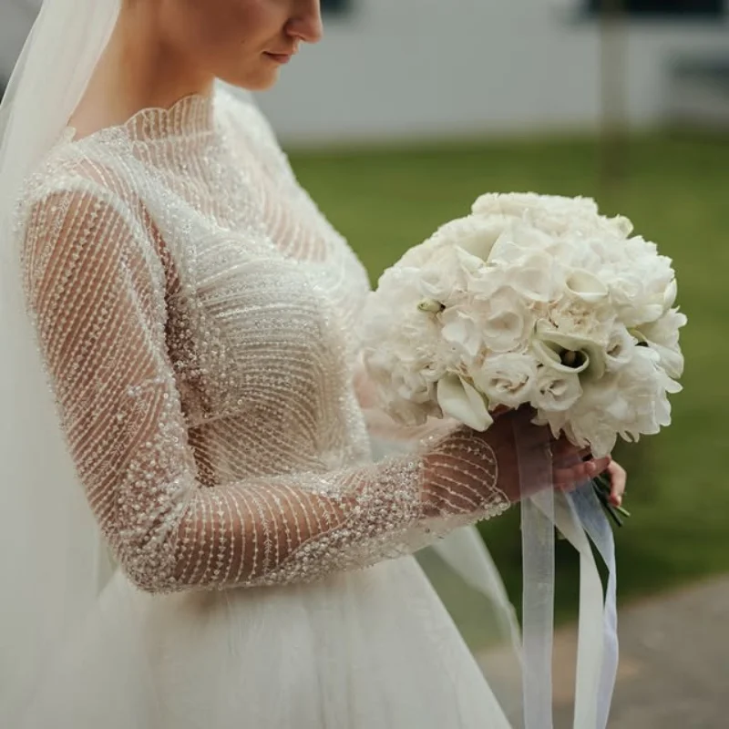 ที่กําหนดเองเงาหรูหรางาช้าง Ball Gown Royal ชุดแต่งงานคริสตัล applique Sweetheart รูปลอกลูกปัดยาวหาง Made Robe De