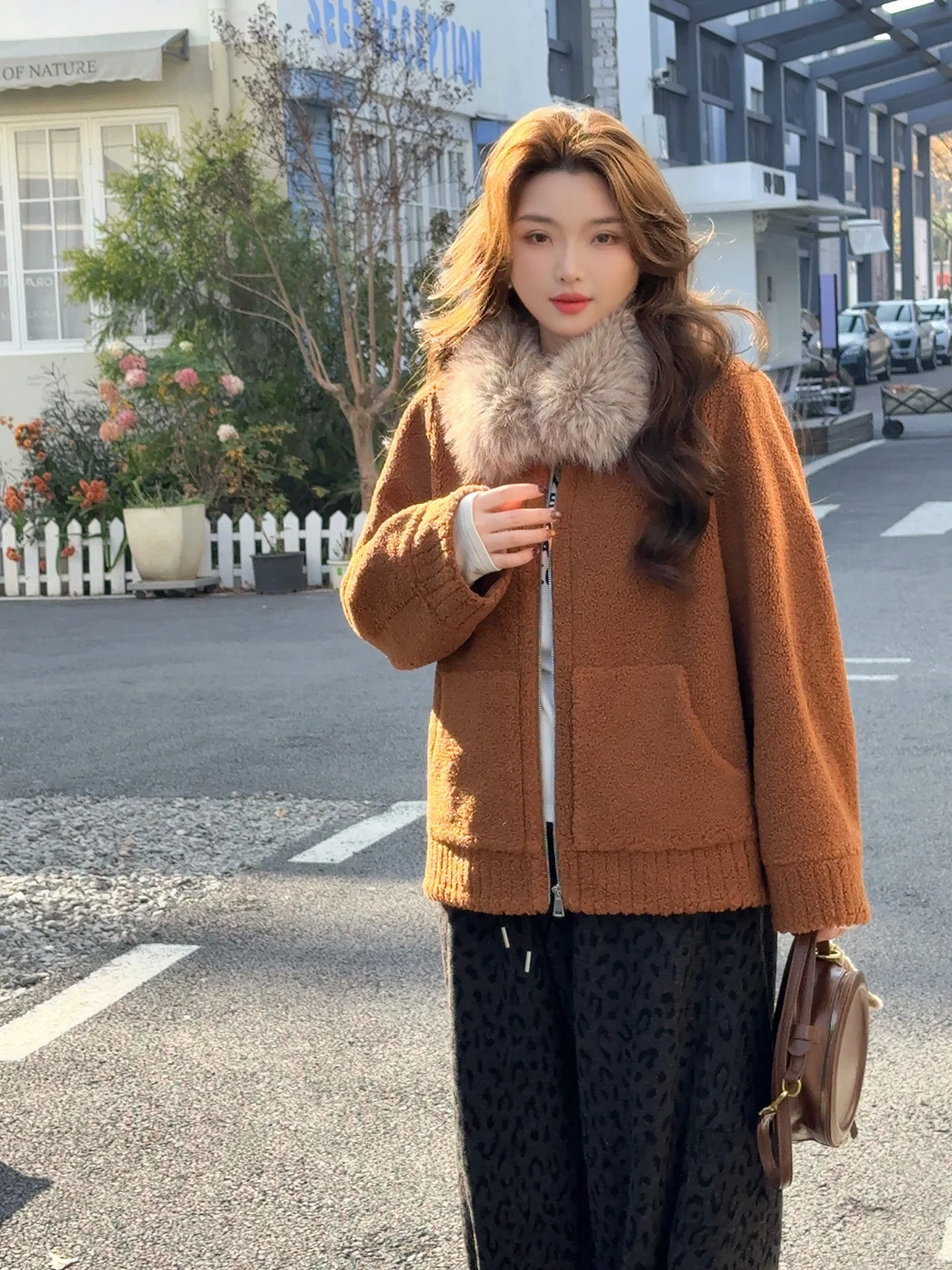 

Warm Lamb Fur Coat Large Size Women's Faion Korean Sle Straight Cut Long Sve Zipper Closure Warmth Big Fur Collar Jaet