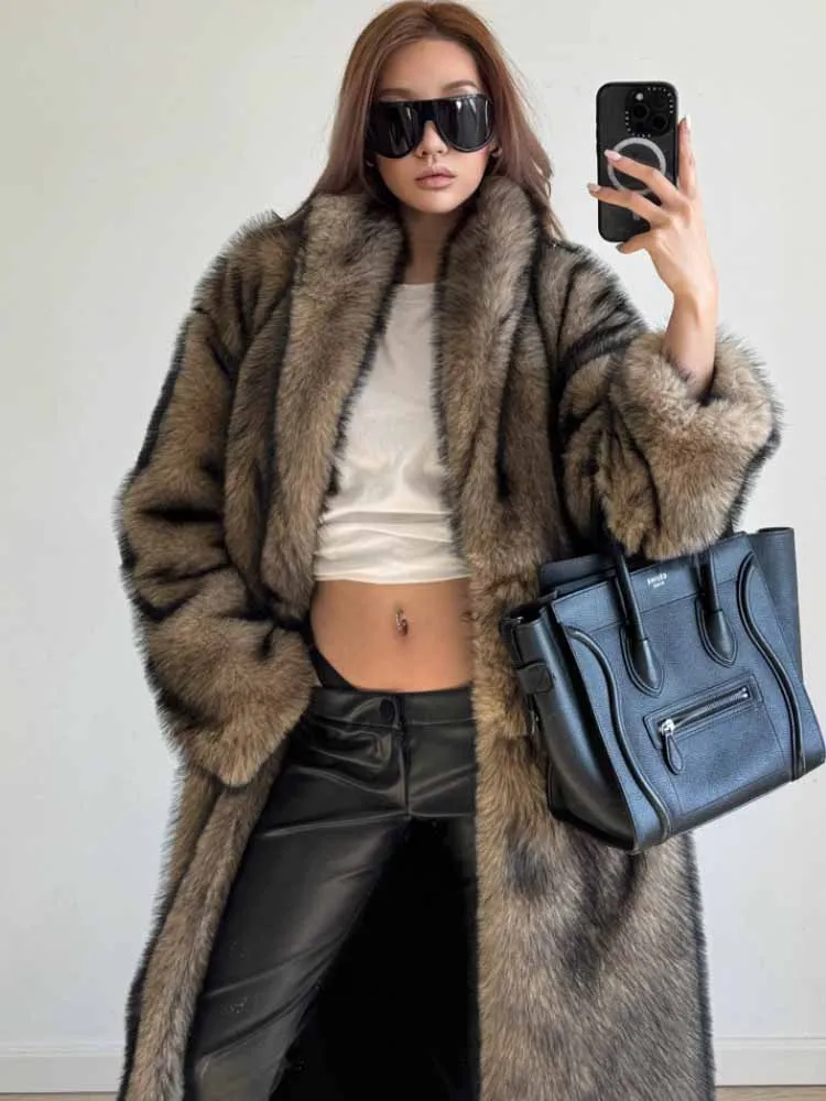 معطف نسائي طويل من الفرو الصناعي كبير الحجم من BKQU موضة فضفاضة وطية صدر السترة منفوش وسميك معطف دافئ 2025 ملابس خارجية فاخرة عالية الشارع
