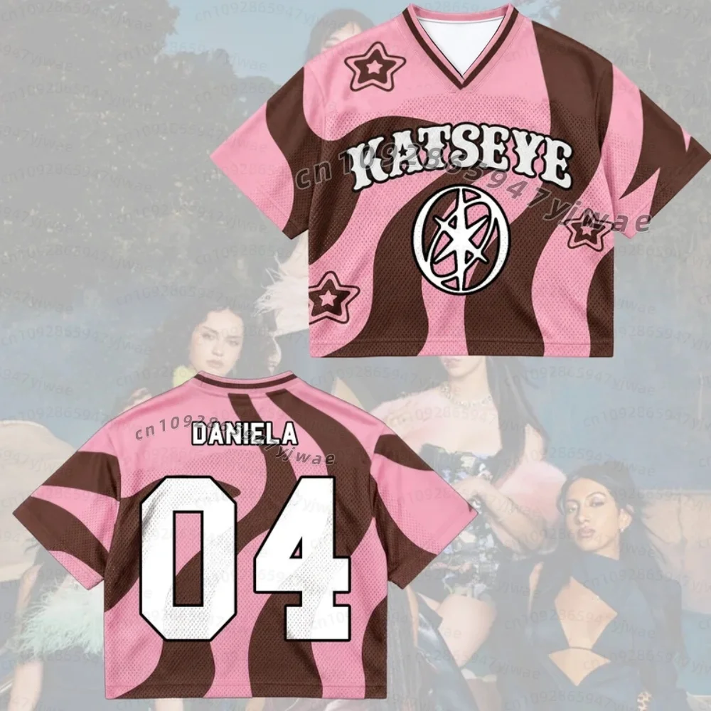 2026 KATSEYE The Wildworld Tour Candy Pink Brown Swirl Wavy Mixed Mesh Jersey Fan-Geschenke Kinder- und Damen-T-Shirt – Detail 7