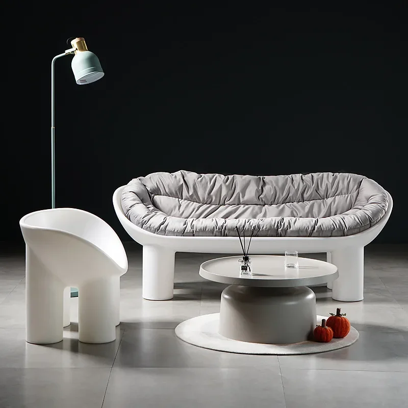 Nordische Designermöbel, lässig, faul, zwei Sofas, Stuhl, Internet-Promi-Außenhocker