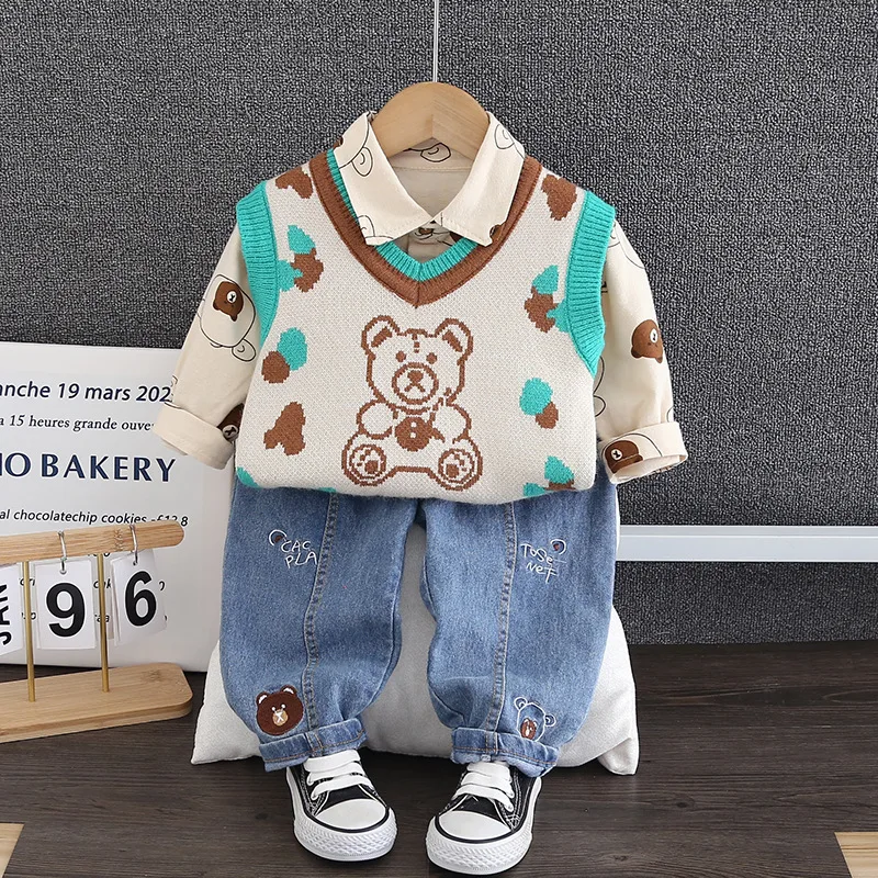 Butik anak-anak set 2024 baru musim gugur pakaian bayi laki-laki Gratis pengiriman kartun indah rajutan Sweater rompi + kemeja + celana anak laki-laki pakaian