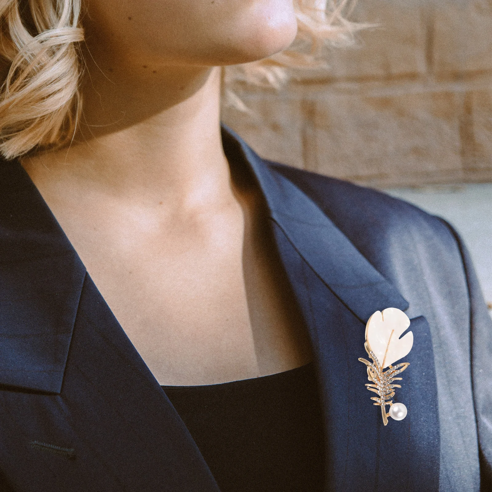 بروش حجر الراين سبيكة التلبيب دبوس مهرجان بروش ديكور للنساء مجوهرات الأزياء الملابس ديكور مهرجان هدية دبابيس