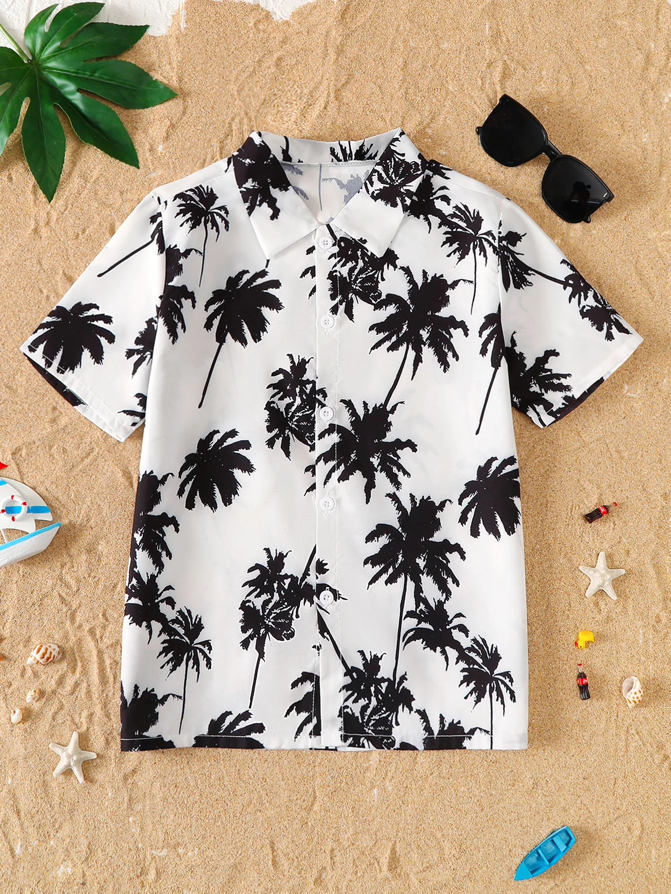 Sommer-Strandhemd mit kurzen Ärmeln und Knöpfen für Kleinkinder, atmungsaktives, leichtes Material für Spiel und Entspannung.