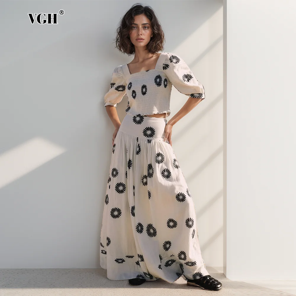 

VGH Casual Two Piece Sets For Women Square Collar Short Sleeve T Shirt High Wiast Loose Hit Color Vintage Set Female Fashion New