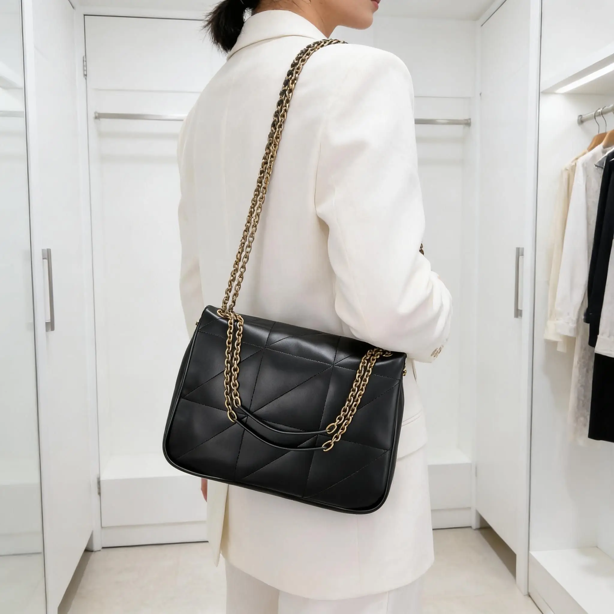 Vintage Soft Leather Handbag Large Capacity Women's Commuter Single Shoulder Crossbody Bag Urban Minimalist Design Bag