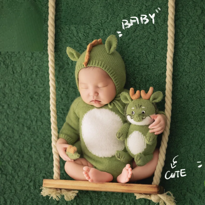 Knit Baby Boy Newborn Photoshoot Outfits Cute Dinosaur Romper Hat Photography Outfit Dragon Doll Knitted Animal Baby Photography