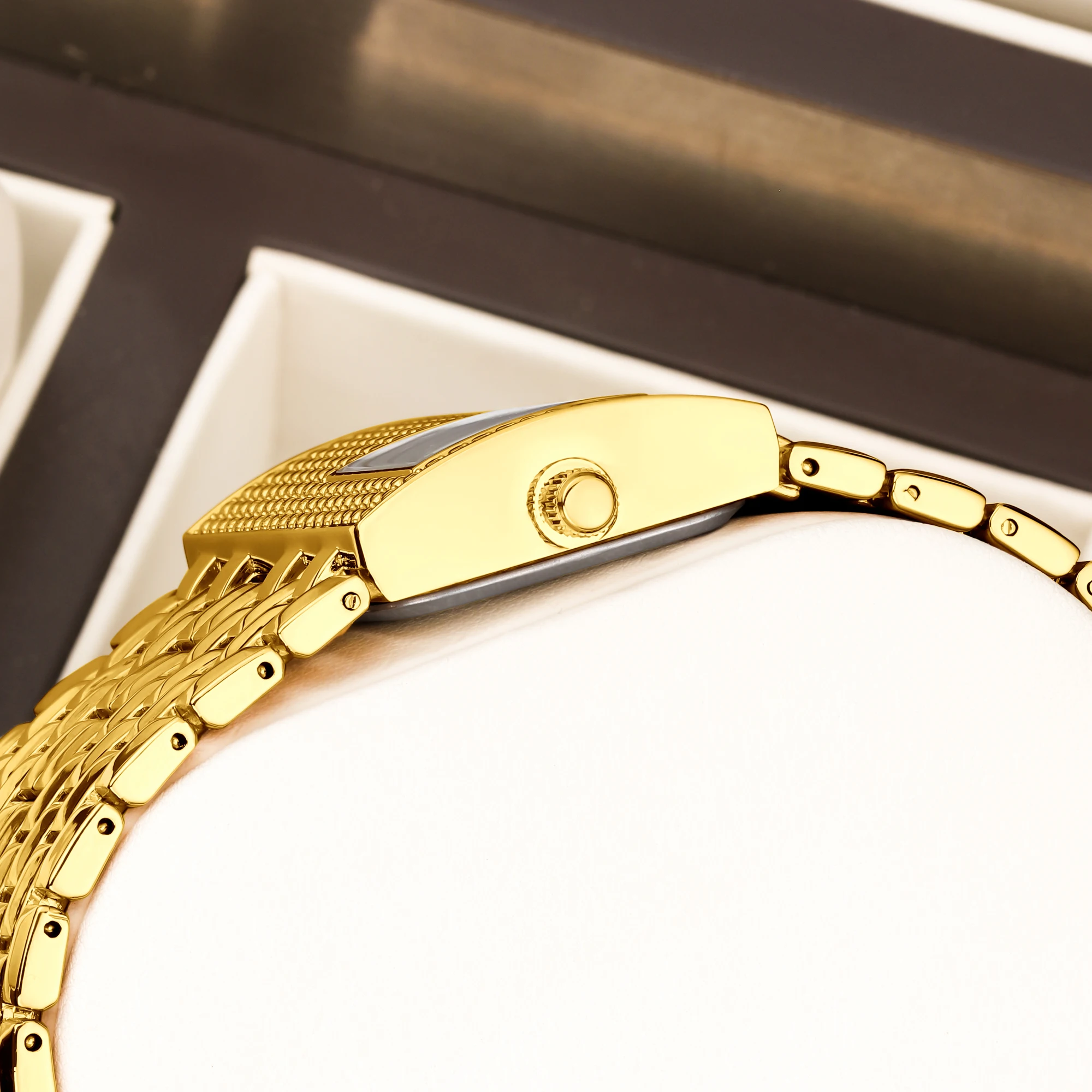 YaLaLuSi Luxury Gold Ladies Wristwatch Square Full Crystal Bezel Burgundy Red Roman Dial Multi-Strand Metal Link Band Fashion Quartz Watch For Evening Party Wedding Dating Outfits