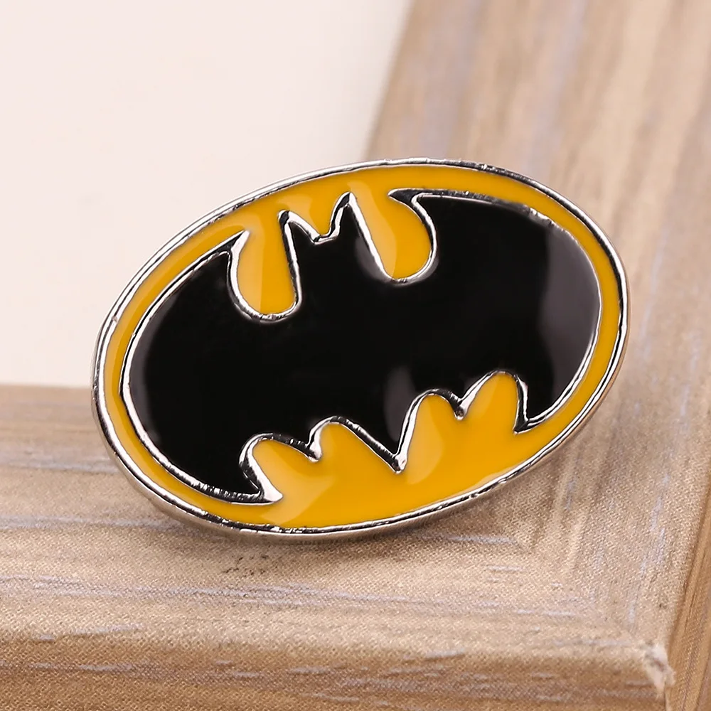 Insignias de Batman para fanáticos, Pin esmaltado, accesorios de Cosplay, regalos