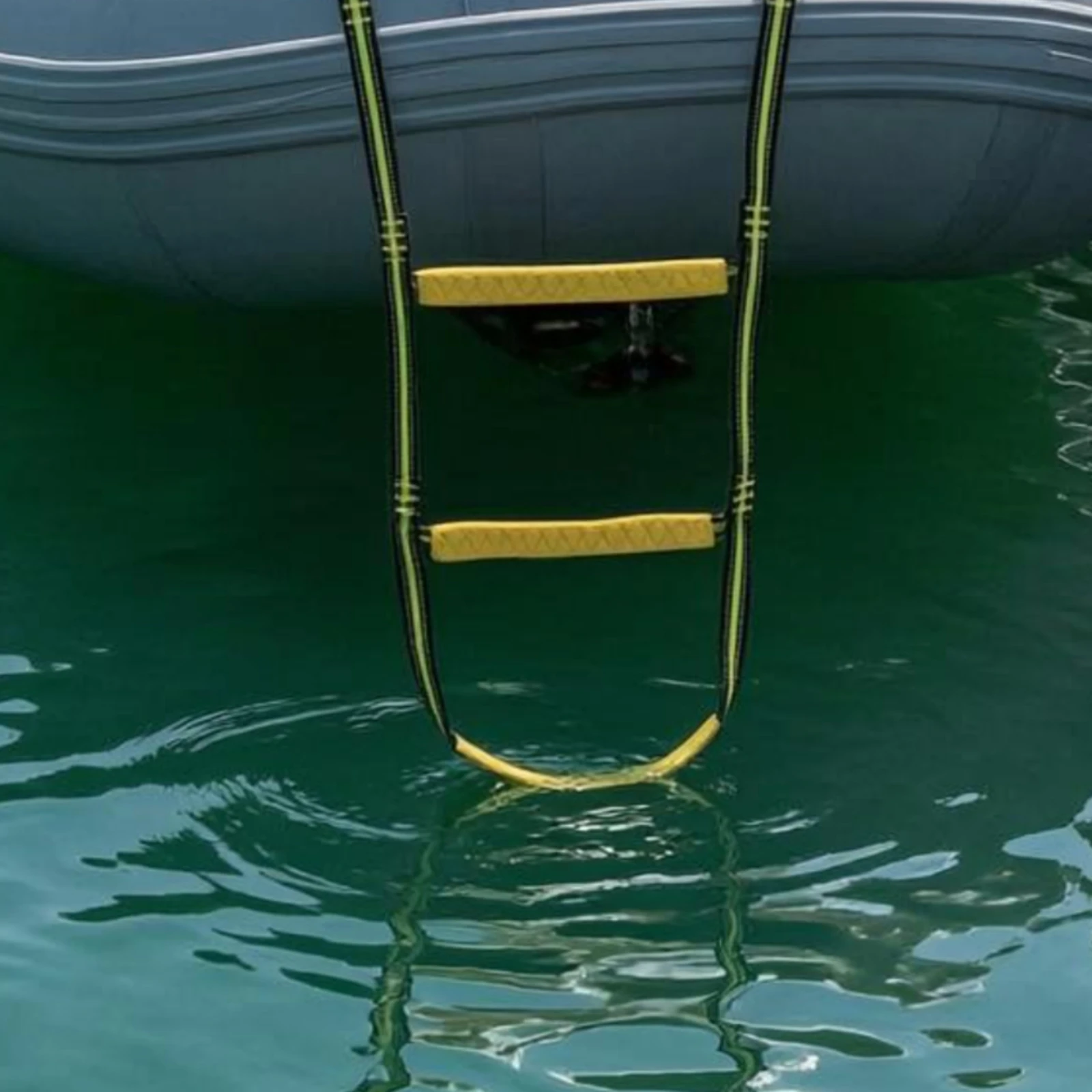 

Hanging Boat Ladder Stitched Marine Boarding Ladder Water Gear Metal Clips Portable for Yachts