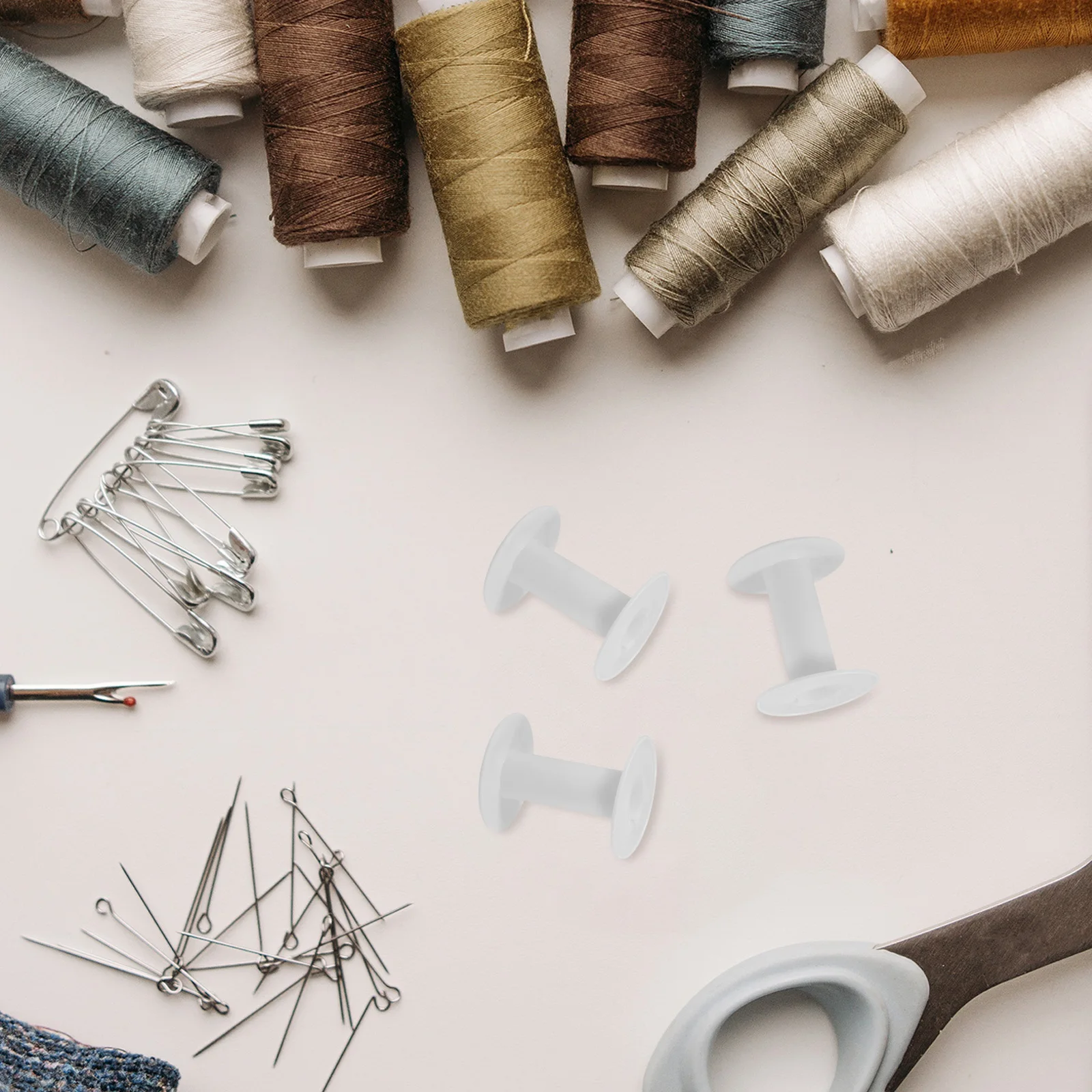 

10Pcs Compact Plastic Spools for Crafting Easy Winding Unwinding Thread Yarn Ribbon Wire Embroidery Sewing Supplies