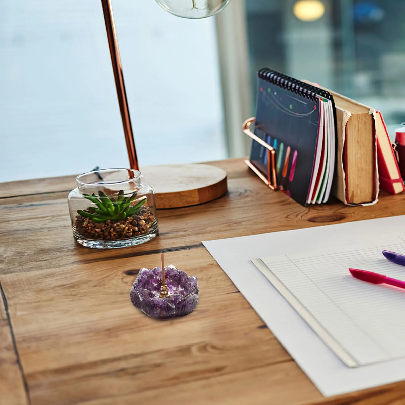 

1Set Flower-Shaped Incense Burner Set Stylish Stick Holder Transparent Base Aroma Diffuser for Living Room Bedroom Office Decor