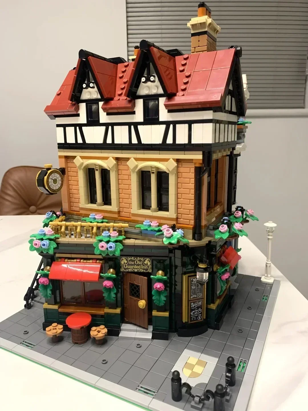 3266PCS Tudor Corner Modular Building Blocks Creative Expert Street Views Bricks Villa Model  Toy For Kids Adult Christmas Gifts