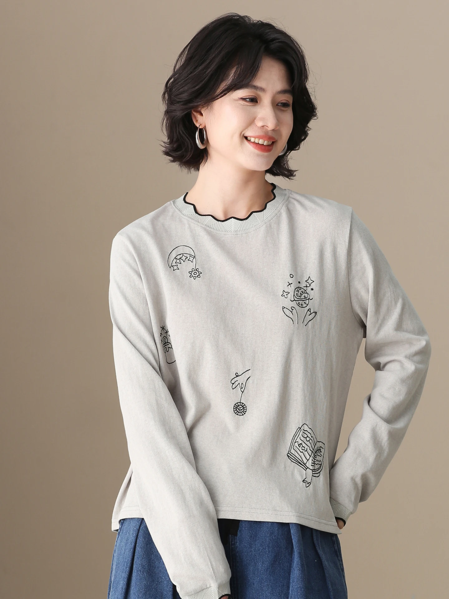 

Свободная повседневная женская футболка с длинным рукавом, кружевным воротником, художественным дизайном, дышащая, из смесового хлопка и полиэстера, с круглым вырезом