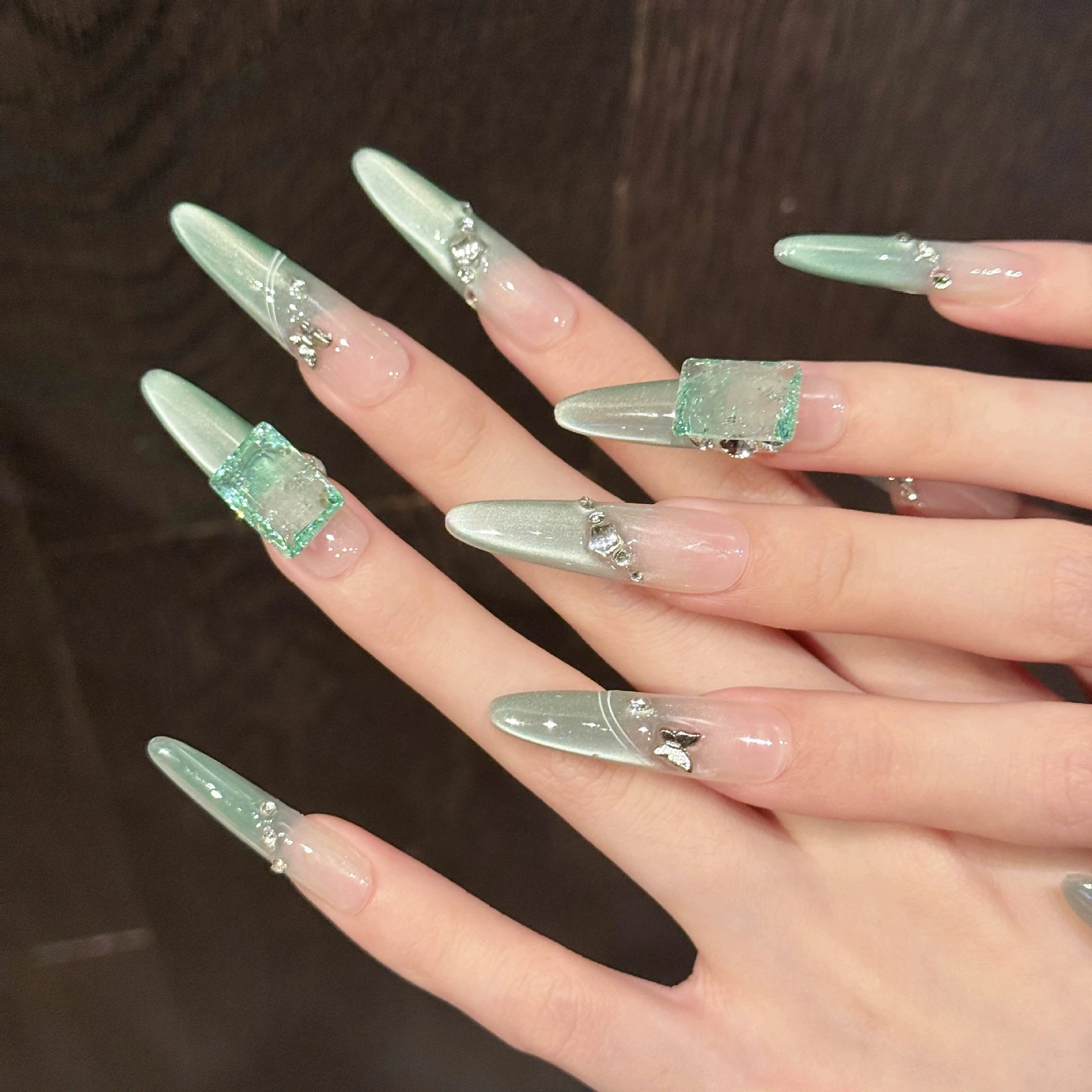 Press On Nails Mint Green Cat's Eye Handmade Fake Nails K9 Diamond Decor Long Ballet Gradient French False Nails Almond 10pcs