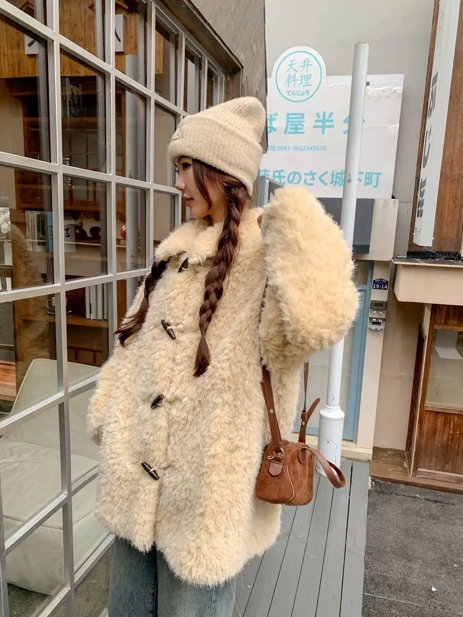 

Куртка из овечьей шерсти для девочек и женщин, с рваным краем, эффектом потертости, на пуговицах, винтажный стиль, повседневный, уличный, нейтральный