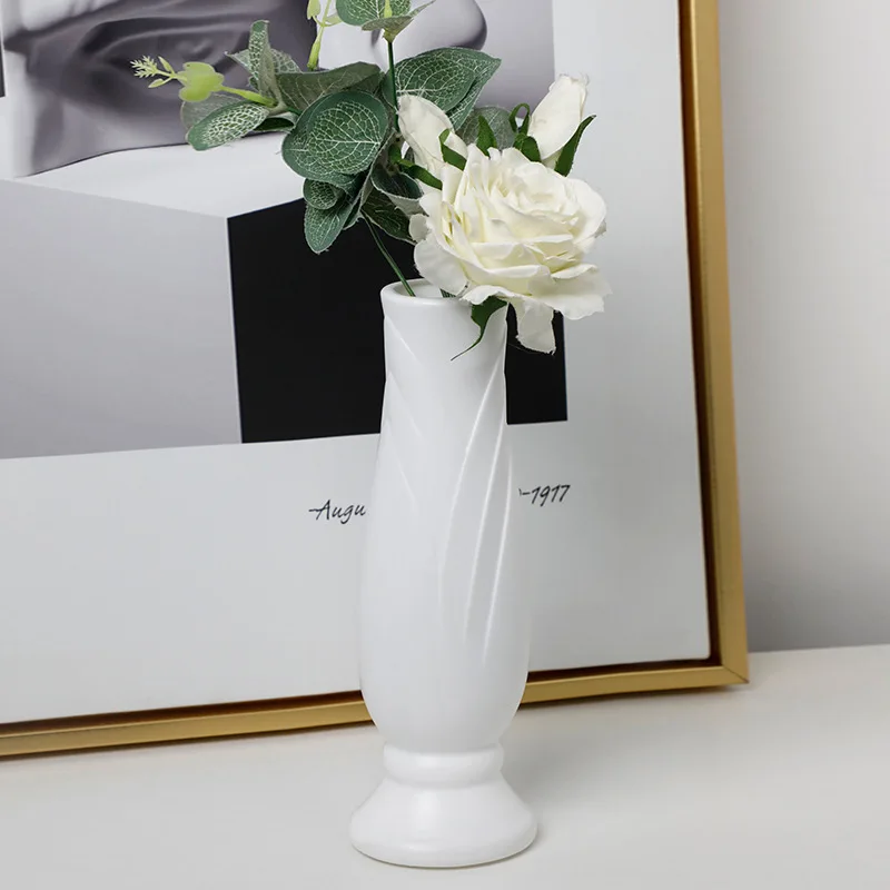 

Plastic Vase Creative Nordic Style Round Vase Fashionable, Simple, Anti Drop Imitation Porcelain Vase Home Decor Flower Pot