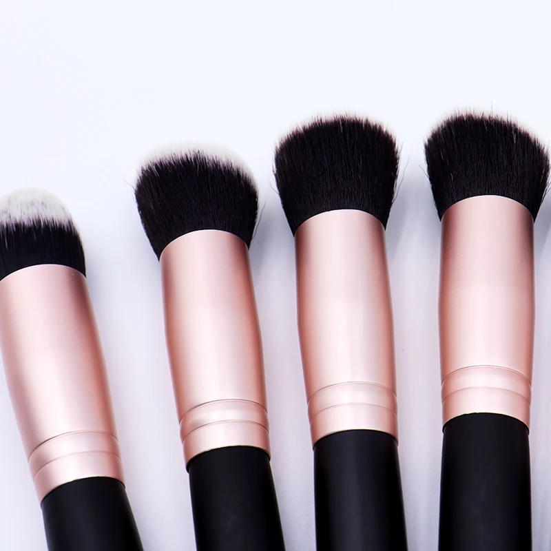 卸売ナイロンファンデーションメイクブラシ、角度付きコンシーラーブラシ、木製ハンドル、高品質で快適なハンディキットセットメイクブラシ