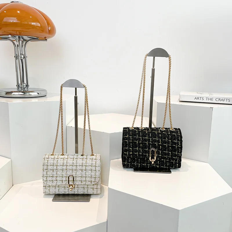 

2025 new fashionable women's bag simple chain shoulder crossbody bag mobile phone bag diagonal cross small square bag