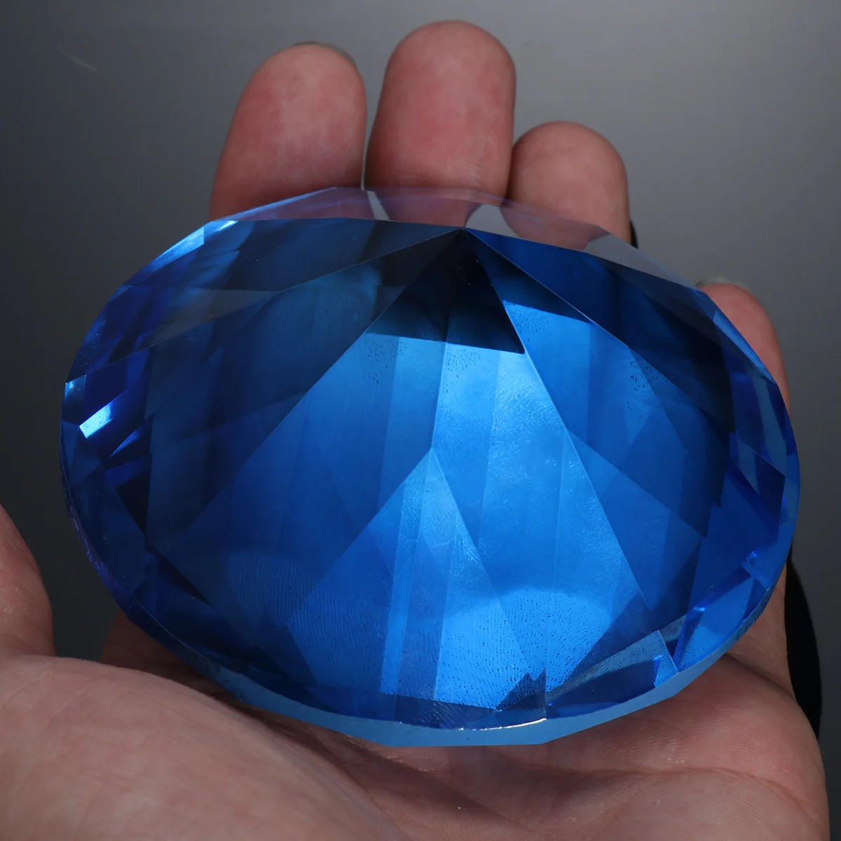 

2Pcs Decor Artificial Crystal Faux Diamonds for Wedding Home Decor Romantic Party Decoration 60Mm