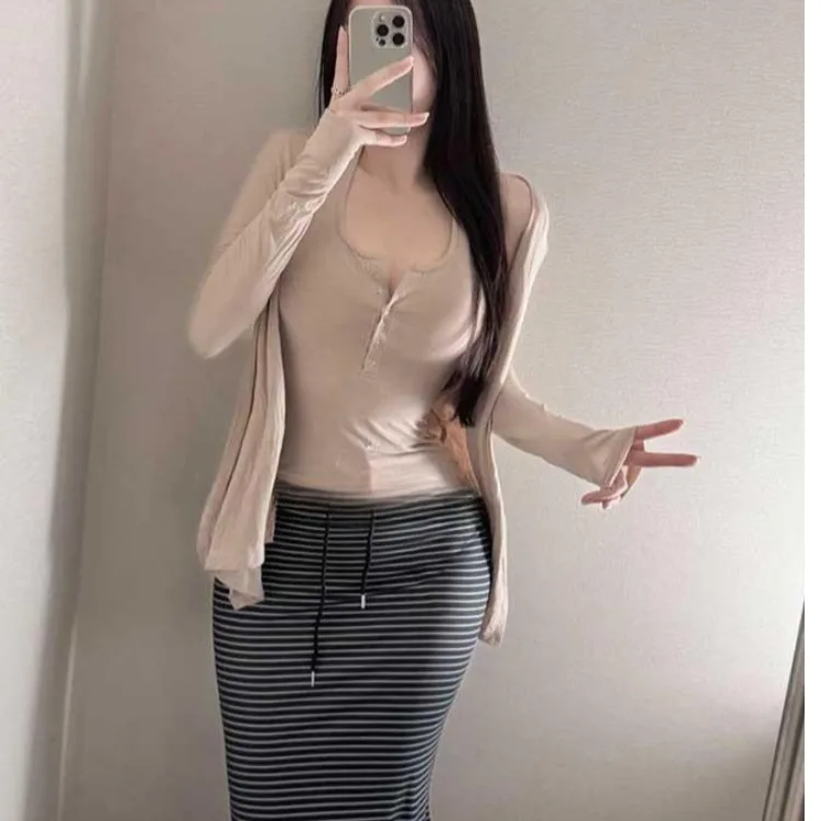 Dongda Gate Autumn Winter New Style Thin Pure Desire Hanging Neck Show Figure Long Sleeve Open Cardigan Two Piece Set Women's...