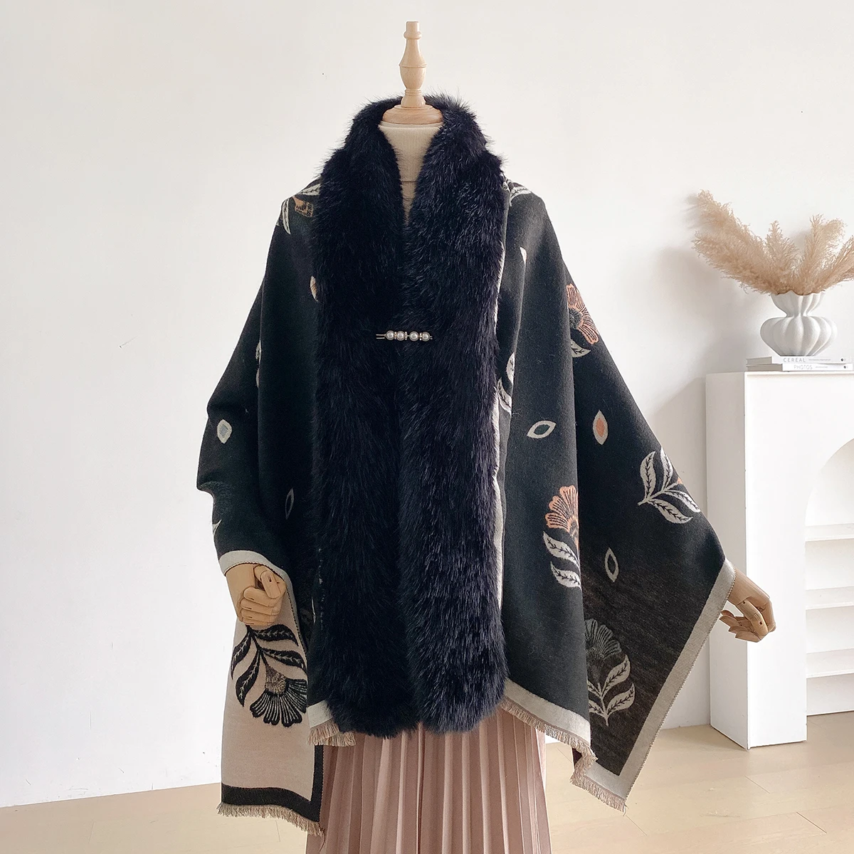 Autumn Winter Fashionable Upscale Imitation Cashmere Women Jacquard Scraves Weave Poncho Lady Capes Shawl Cloaks Faux Fur Scraf