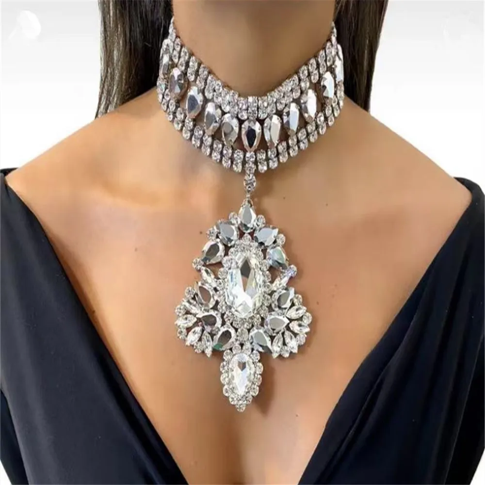 Exaggerated Rhinestone Oversized Heart Pendant Choker Necklace Drag Queen Luxury Crystal Water Drop Geometric Collar Neckalce