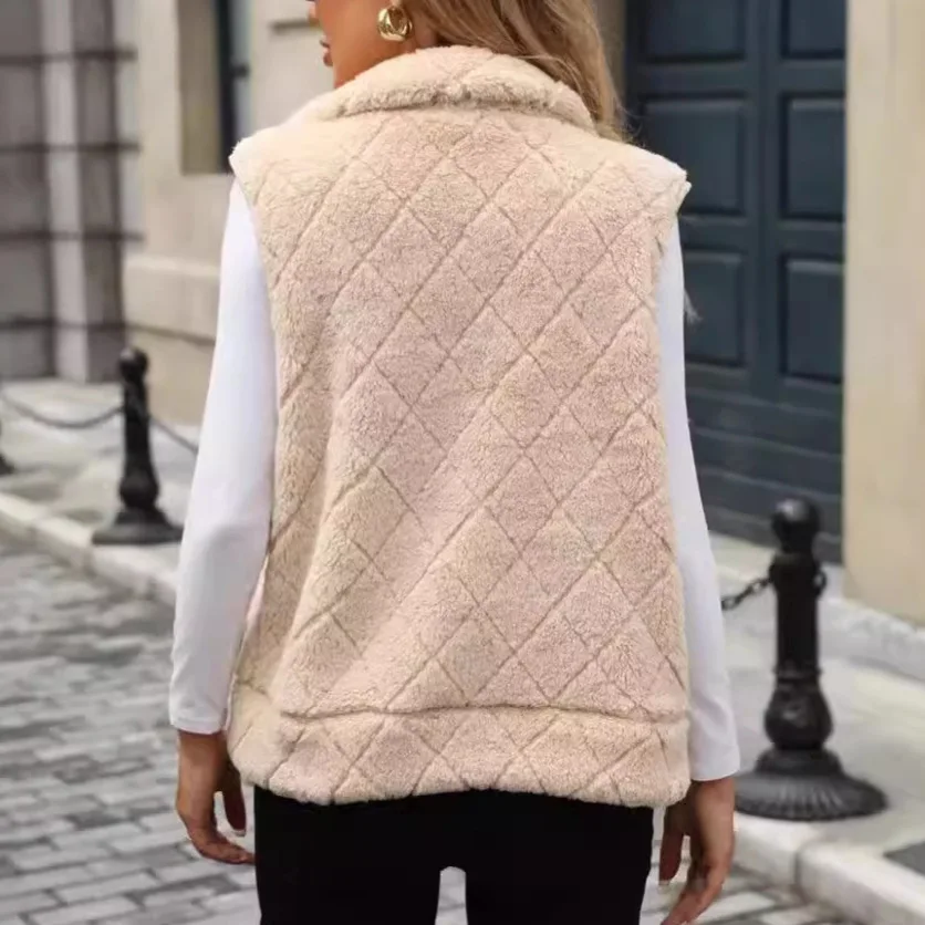 Vest Women Short Jacket Sleeveless Fluffy Thick Waistcoat Turn Down Collar Zipper Pockets Argyle Streetwear Autumn Winter 2026