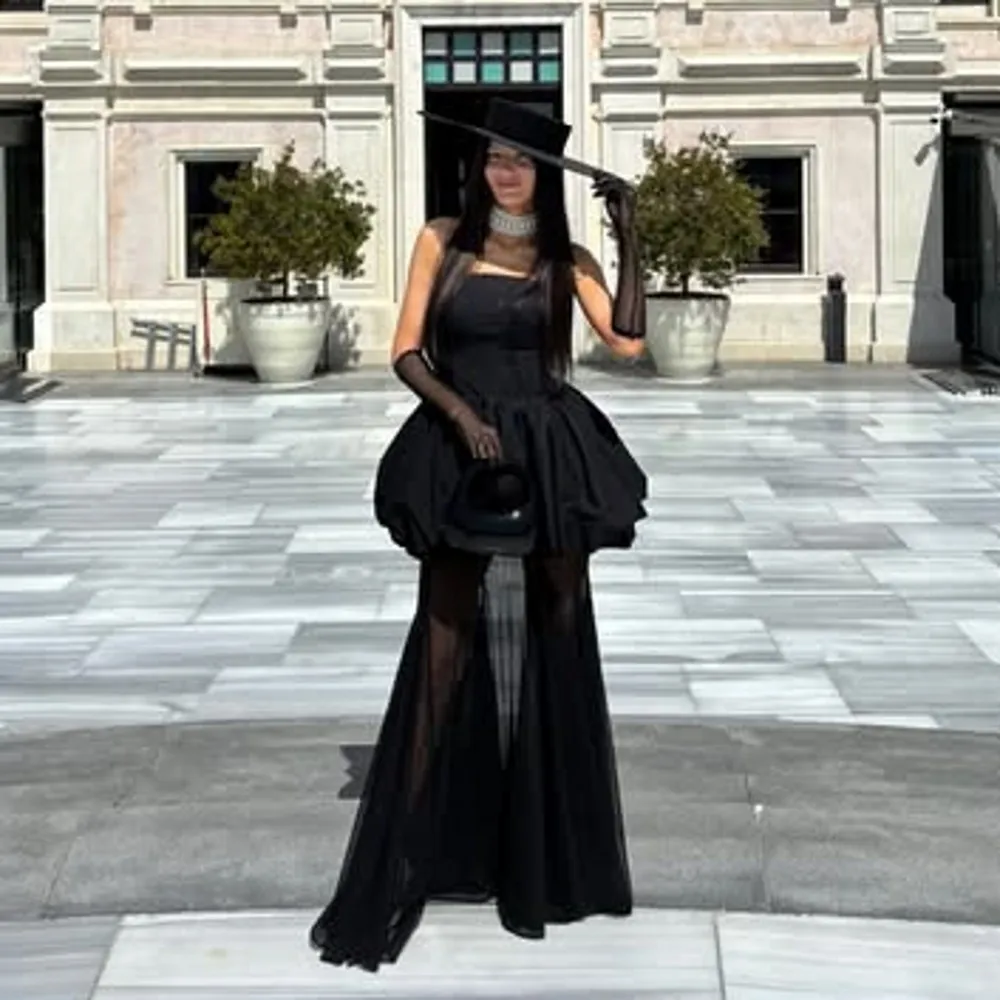 

Black Satin Sheath Prom Dresses Strapless See Through Sexy Summer Beach Holiday Dress Peplum Office Lady Evening Formal Gowns