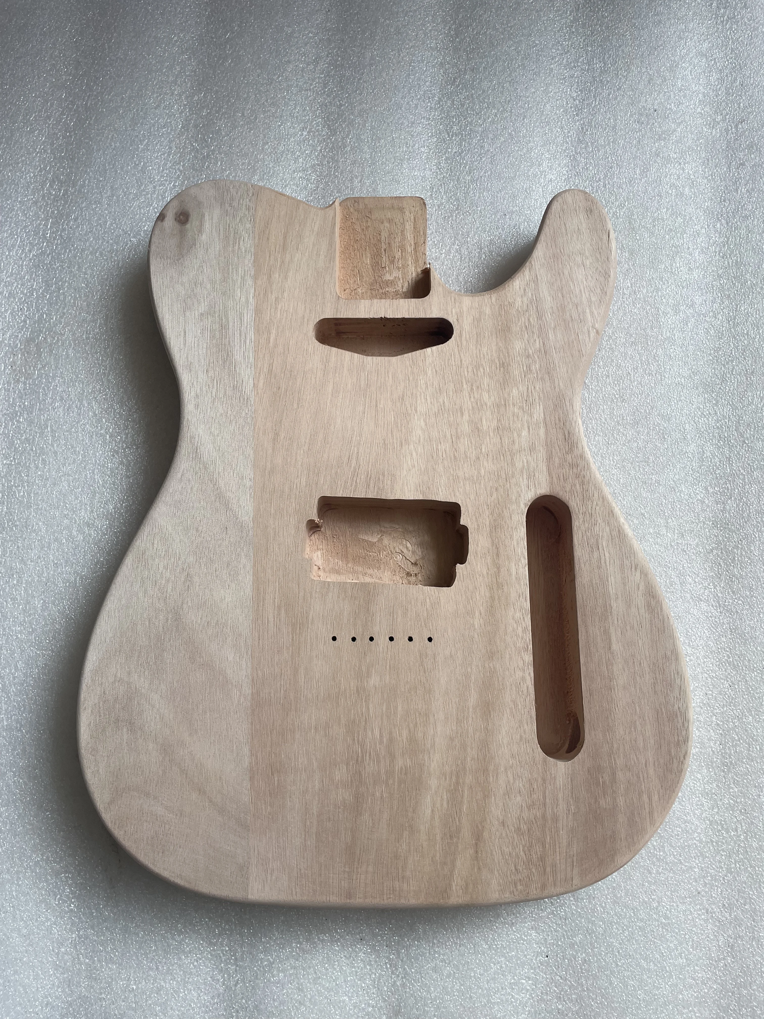 

Costpmized DIY Barrel Body Electric Guitar Replacement Custom Guitarra Body Unfinished Mahogany SH T-L Guitar Body