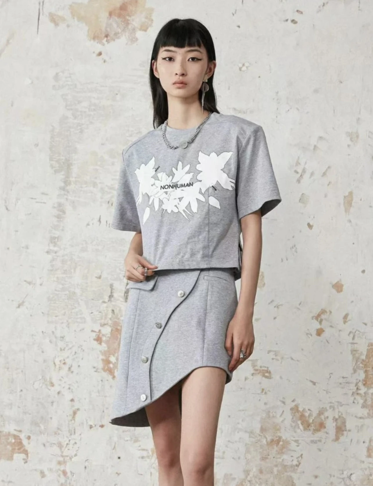 

Nomhuman Asymmetric Hemline Cotton T-irt Waist Cinching Skirt f-length oulder Padded ey Tone Women's Faion