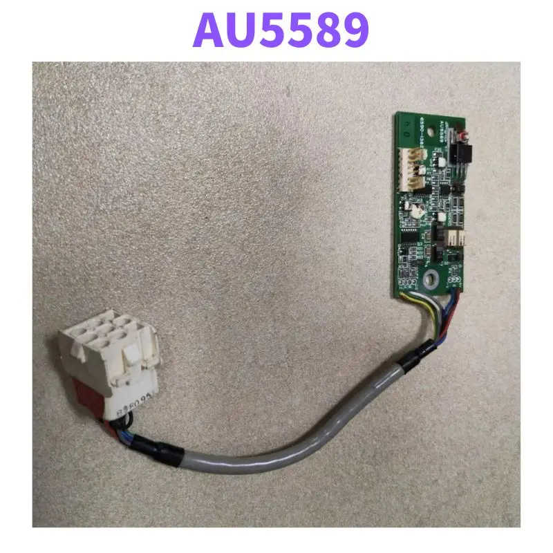 Second-Hand AU5589 …
