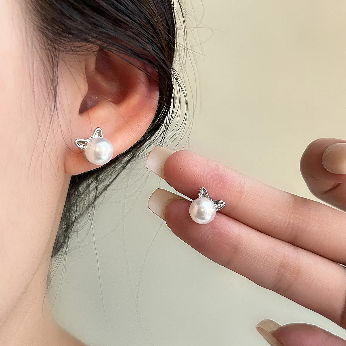 Cute Cat Earrings with Pearl Accent, 925 Silver Posts Animal Stud Earrings, Minimalist Kitten Jewelry Wholesale