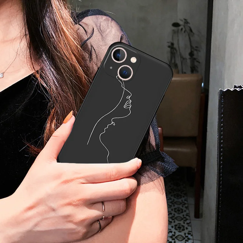 Phone Case For iPhone 11 12 Mini 13 14 15 Pro XS Max X 8 7 6s Plus SE XR Abstracct Flower Girl Line Art Shell Black Cases Cover