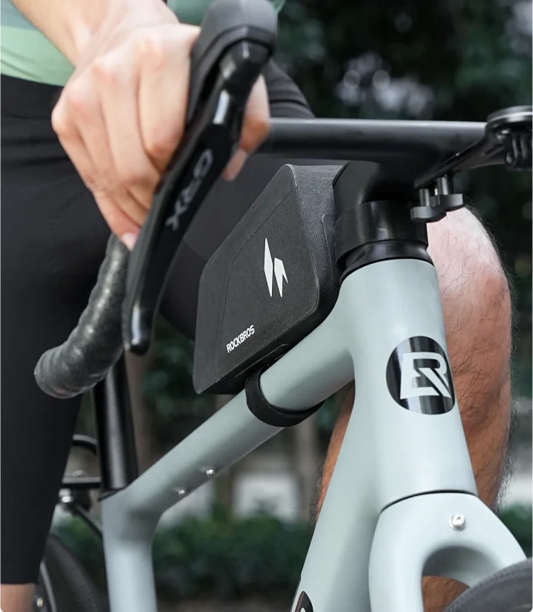 ROCKBROS Bicycle Waterproof Upper Tube 1.0L Practical Capacity Nylon Fabric Waterproof Zipper Side Reflective Strip Bike Bag