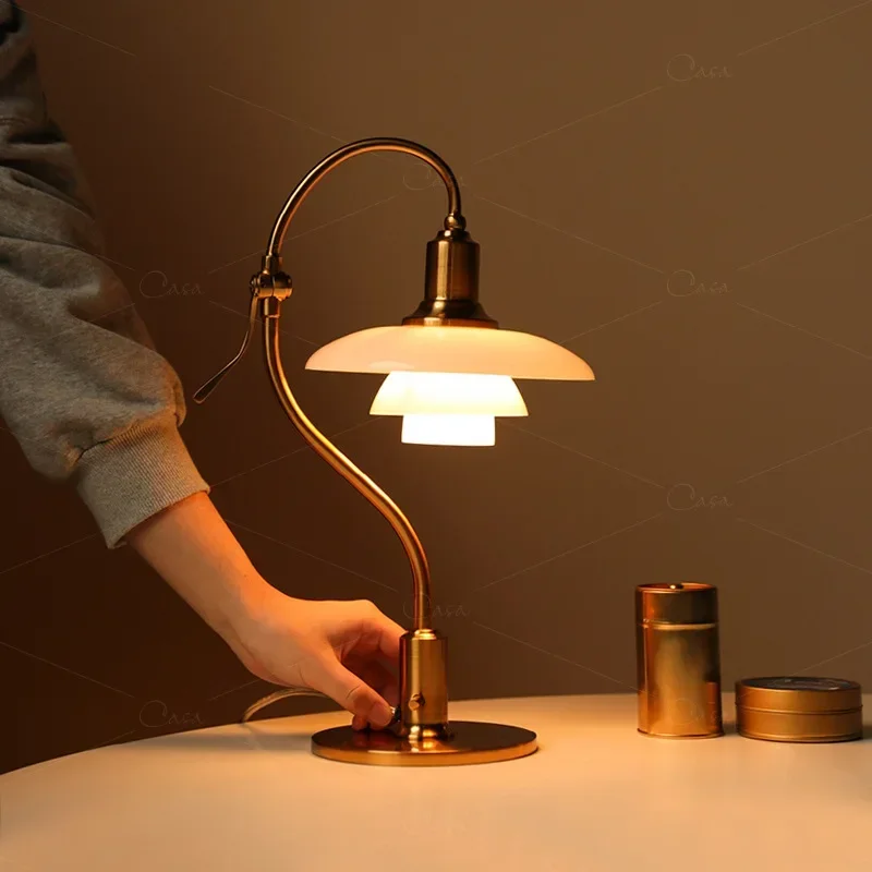 Imagem -03 - Dinamarca Glass Desk Lamp para Sala de Estar Simples Abajur Nordic Creative Designer Minimalista Bedside Lamp