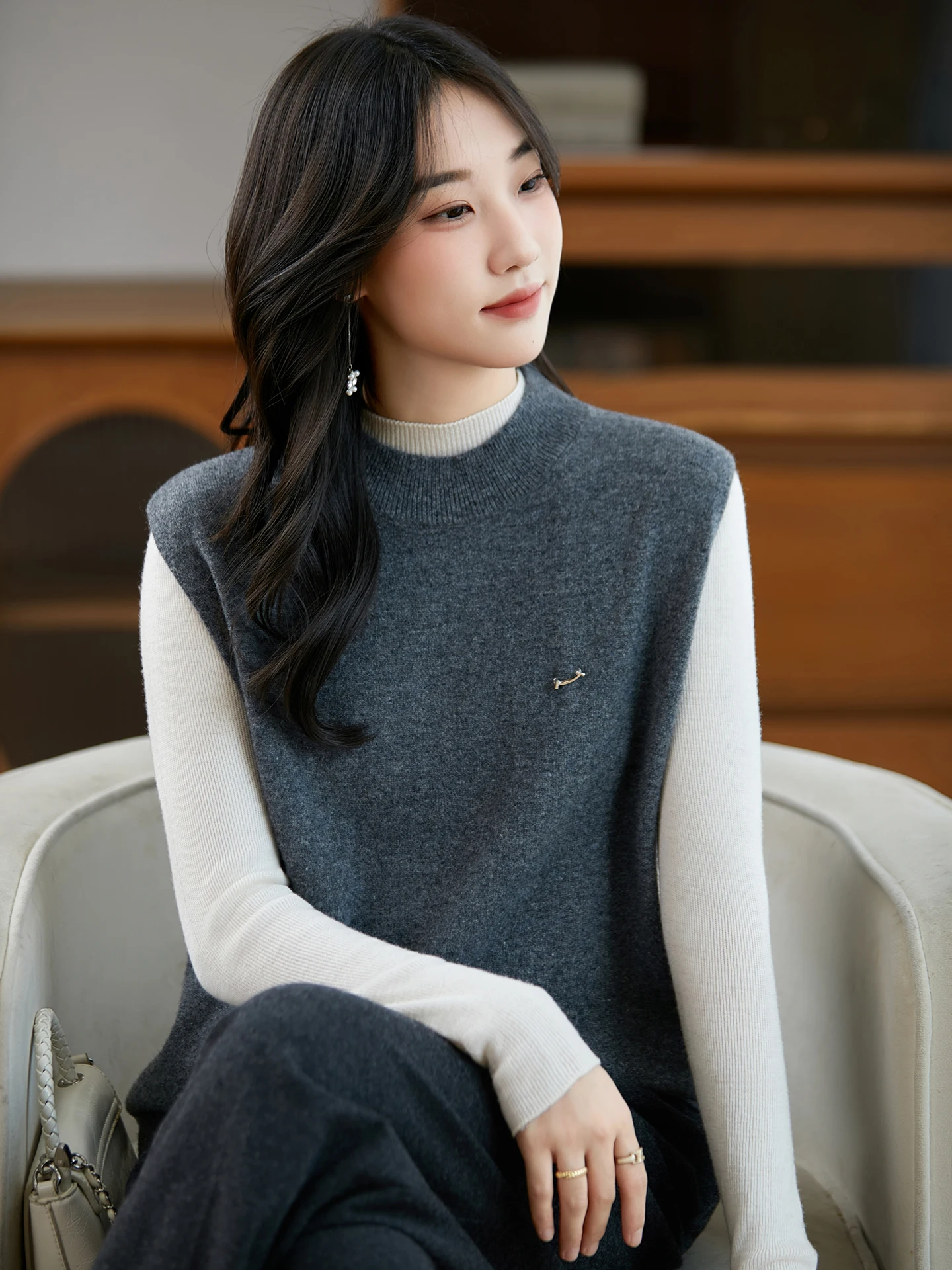 

Вязаный шерстяной жилет Bla с круглым вырезом для женщин: универсальный, стройнящий, мягкий, повседневный, в стиле колледж