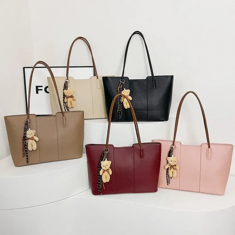 

Simple Vintage Letter Logo Women's Shoulder Bag Luxury Brand Large Capacity Diaper Bag Fashionable Trendy Design Commuter