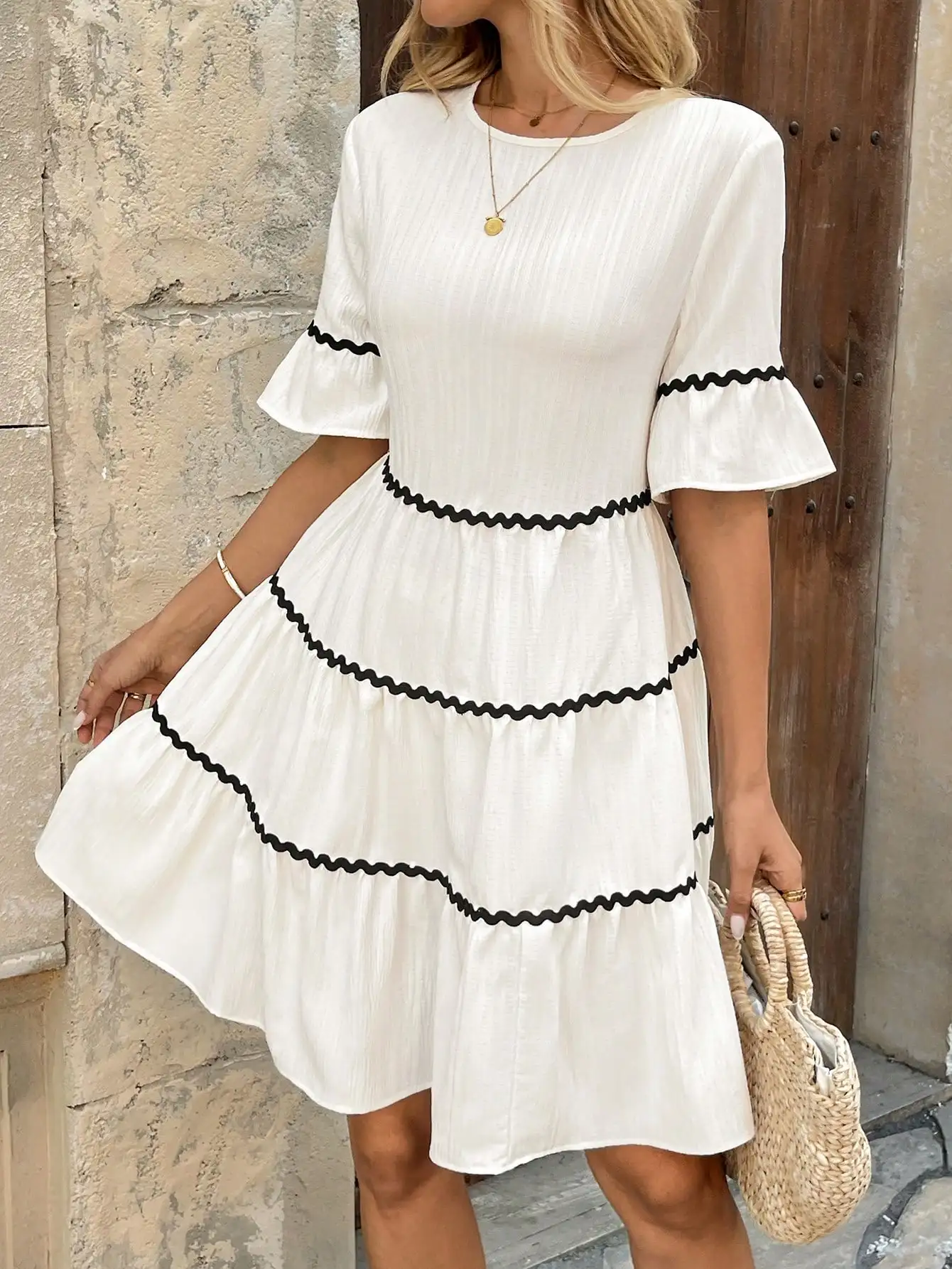 Nice Leisure and vacation style round neck ruffle short sleeve wavy webbing sticker contrast woven fabric apricot summer women