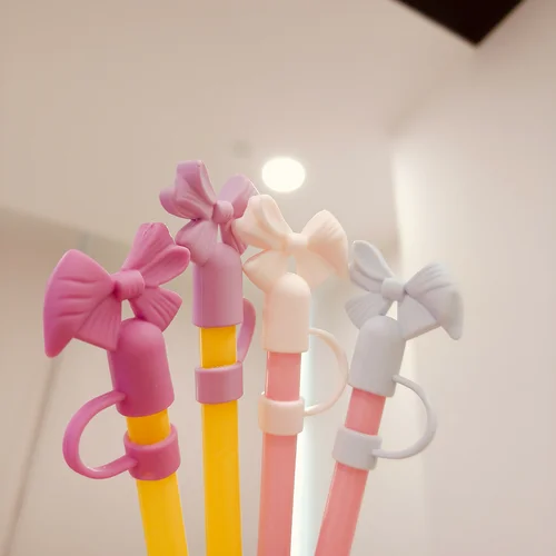 Imagen 1 del producto Tapa de cubierta de paja con lazo, tapón para derrames, adornos de paja de silicona de 10mm para accesorios de taza Stanley, botella de agua, puntas de paja a prueba de polvo