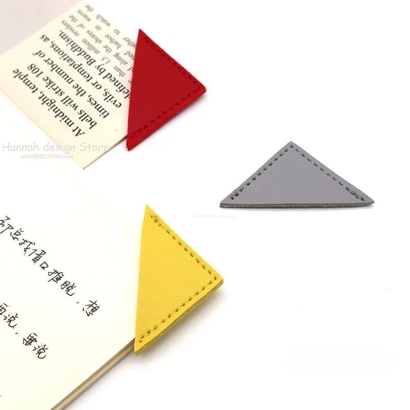 Bookmark PU Leather Triangle Bookmark Mini-portable Gift Heart Bookmark Page Folder Corner Protective Cover School Supplies