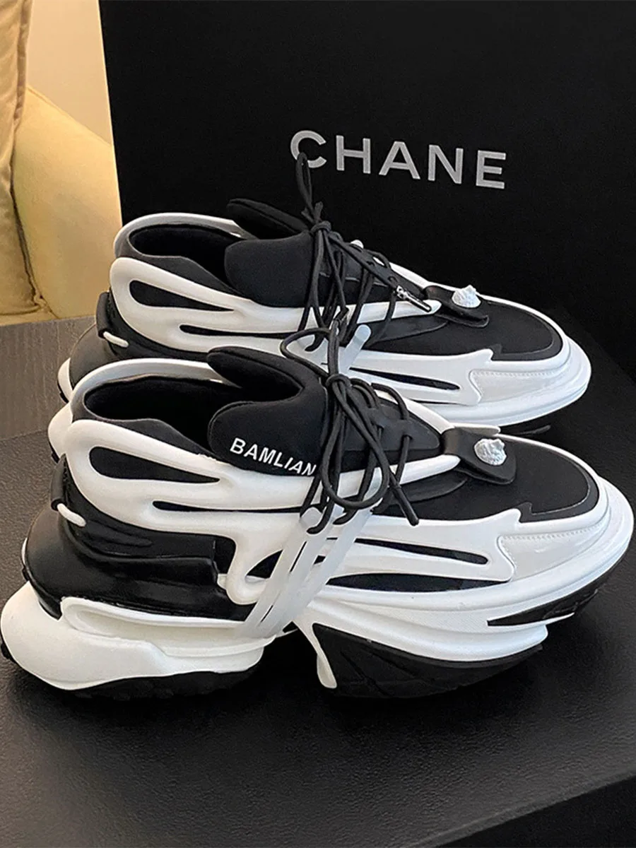 

Мужская повседневная обувь на массивной подошве. Удобная и универсальная уличная прогулочная обувь унисекс. Повседневная и спортивная обувь.