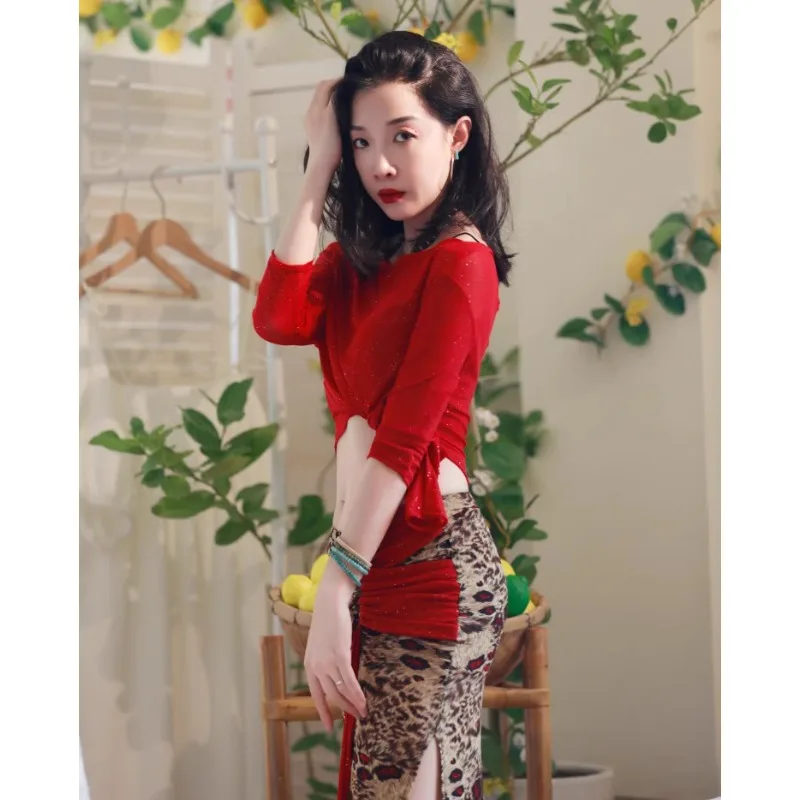 ที่กําหนดเอง Belly Dance เครื่องแต่งกาย Oriental Dance หรูหราฝึกเสื้อผ้า Limited Edition ชุดเดี่ยวแยกกระโปรงตาข่าย