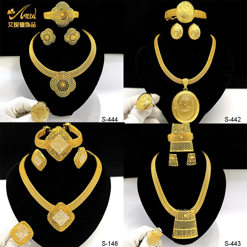 

Diamond-Studded Floral Elegant Necklace Bracelet Earrings Ring 4-Piece Set Women 24K Gold AU999 - Warm gold, plump flowers