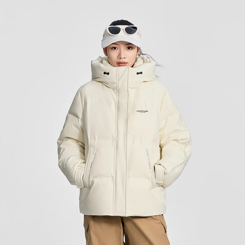 Chericom شتاء جديد مقنعين أسفل سترة 90 بطة أسفل ملء 2025 جديد جيب سستة الإناث قصيرة الوزن الثقيل ملابس خارجية Y308125Y