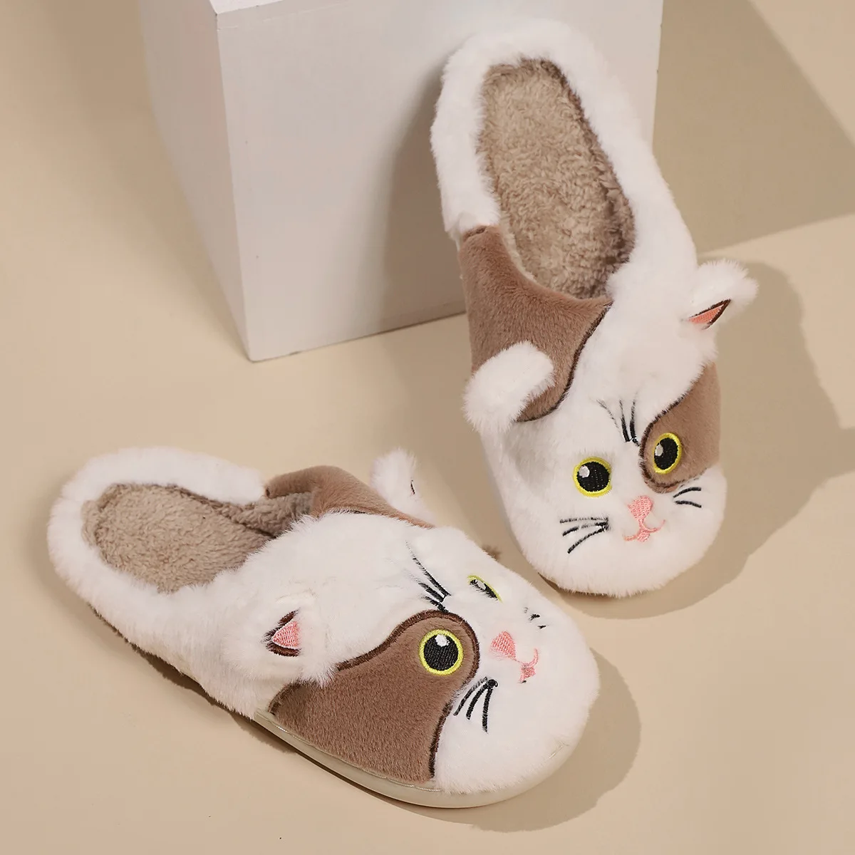 2024 New Arrival  Ins Hotsale Cat Slippers Women\'s Autumn Winter Home Slides Floor Shoes Unisex Warm Cotton slippers Ladies