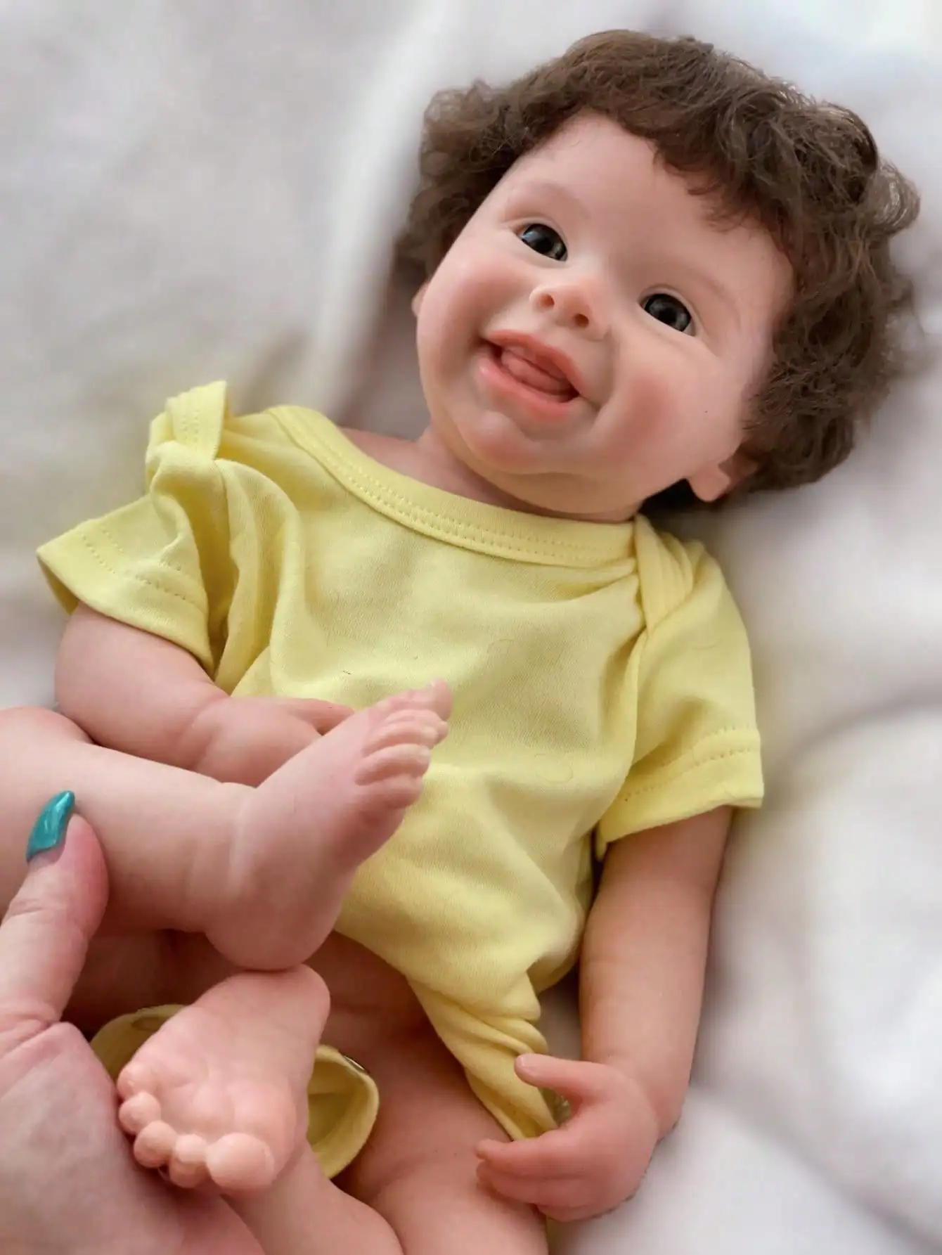 Saskia Harper de niña Reborn de silicona con ojos abiertos de 18 pulgadas. Cuerpo completo de silicona suave, venas pintadas en 3D con pelo enraizado