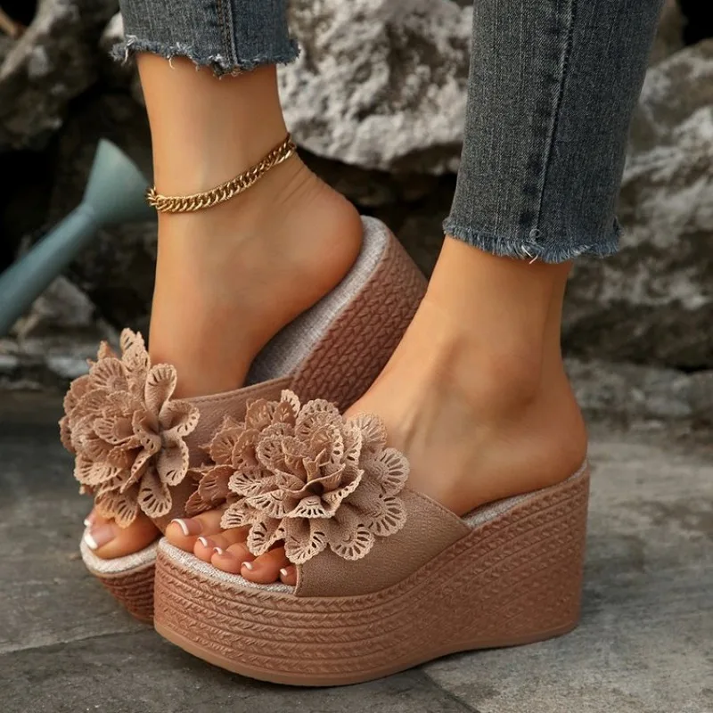 Women's Summer Fashion  Floral Korean Style Wedge Heel Slippers Non-Slip Thick Sole Extra High Heel Single Strap Beach Sandals