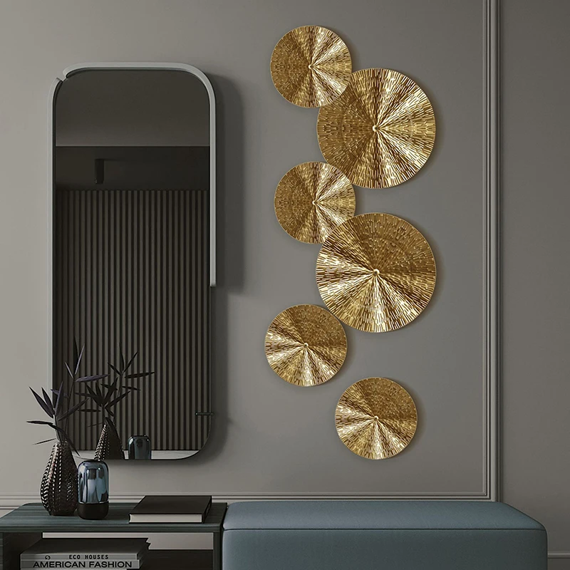 Luxury Round Golden Wall Decorations Hanging Creative Golden Metal Irregular Wall Retro Style Home Room Decorate Wall Pendants