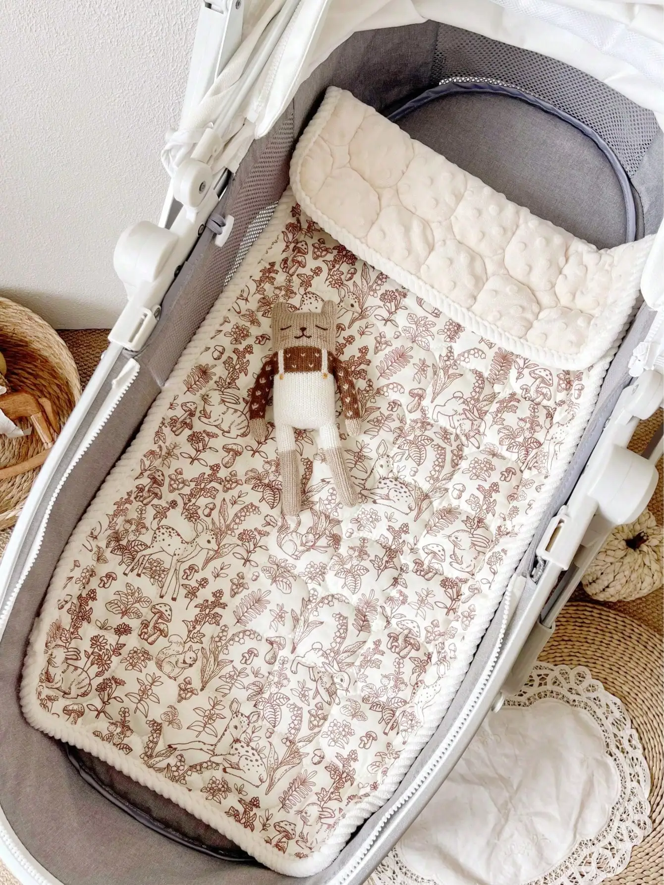 Quilted Baby Stroller Liner, Reversible Forest Animal Print Stroller Pad with Matching Pillow, Soft Dotted Seat Cushion for Newb
